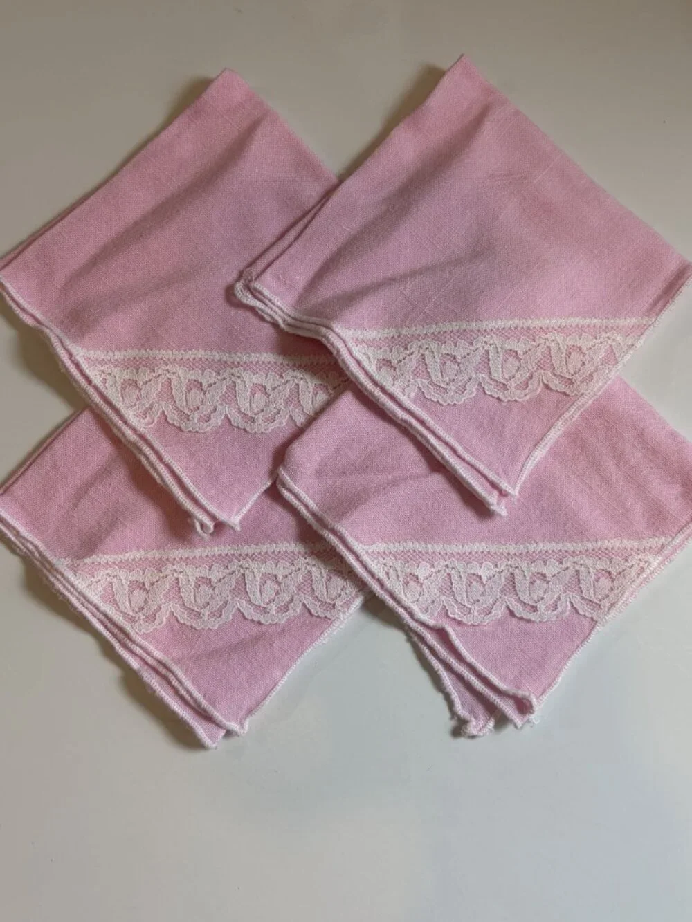 Set 4 Pink Linen Napkins With White Lace Trim Elegant Tea Party Cottagecore